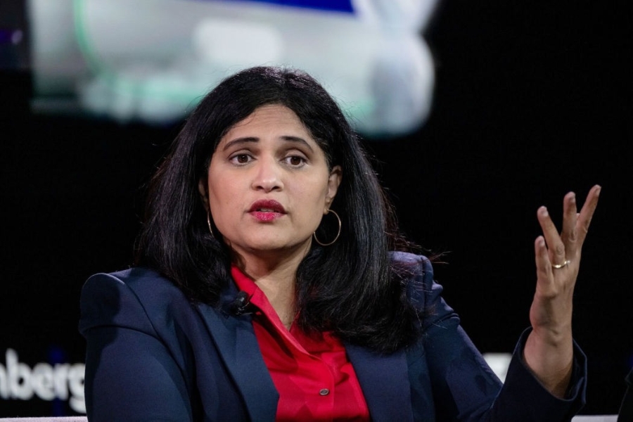 Aparna Chennapragada (Microsoft) phát biểu tại một cuộc họp công nghệ vào tháng 6