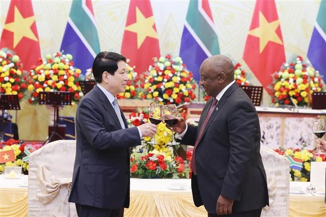 Chủ tịch nước Lương Cường chiêu đãi chào mừng Tổng thống Nam Phi Matamela Cyril Ramaphosa thăm cấp Nhà nước đến Việt Nam. Ảnh: TTXVN
