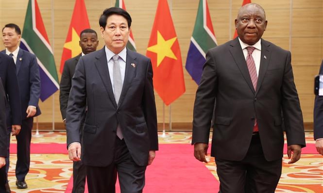 Chủ tịch nước Lương Cường và Tổng thống Nam Phi Matamela Cyril Ramaphosa dự tiệc chiêu đãi. Ảnh: TTXVN.