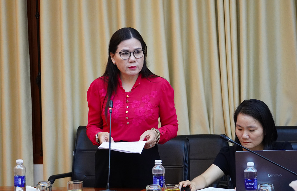 Đại diện lãnh đạo Sở Tài chính báo cáo tại buổi làm việc 