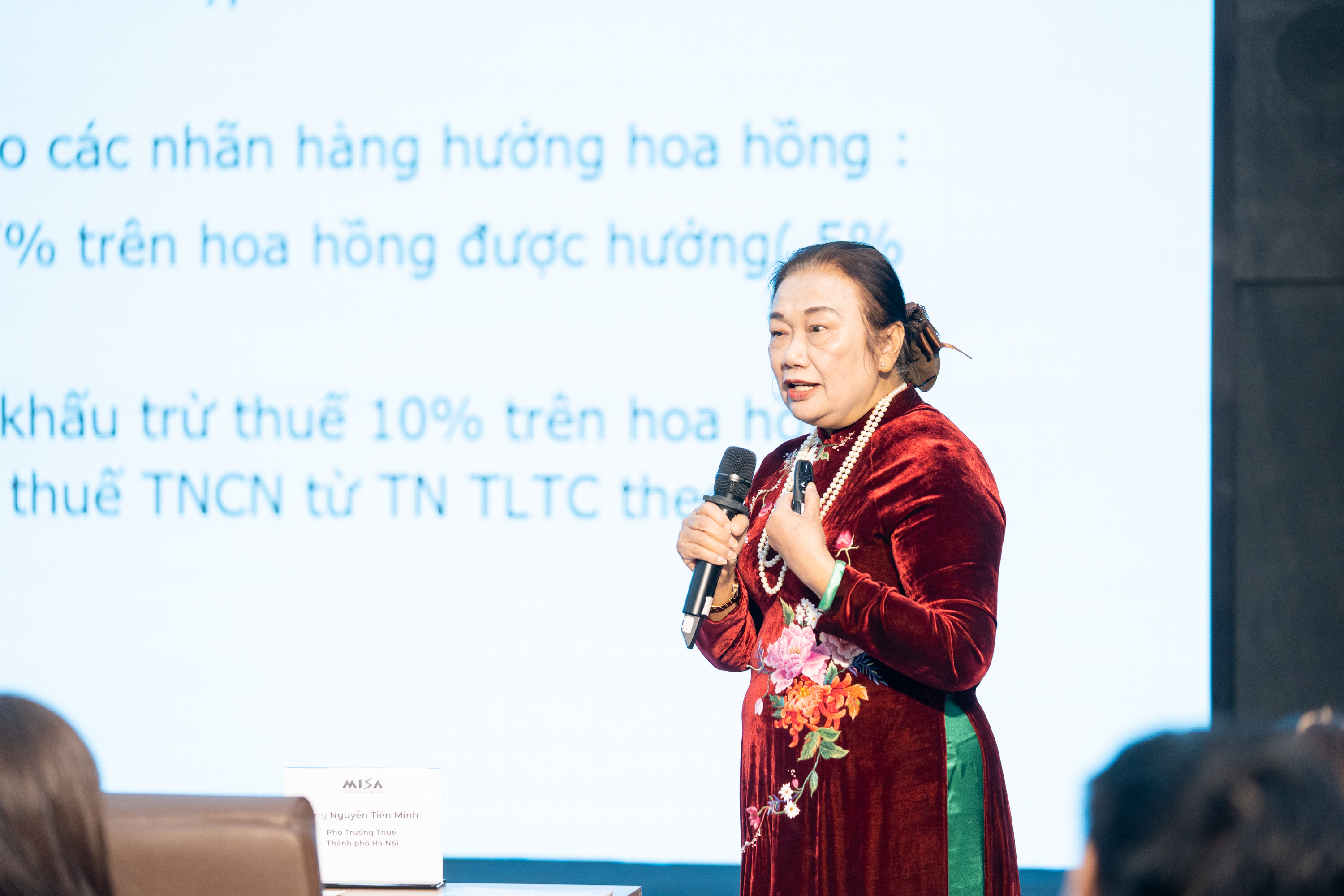 Bà Nguyễn Thị Cúc, Chủ tịch Hội Tư Vấn Thuế Việt Nam.