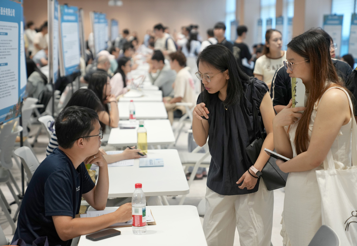 Trung Quốc đang tìm cách để ngày càng nhiều người tài làm việc trong nước. Ảnh: Xinhua