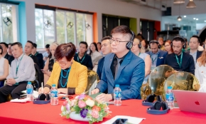 Hơn 30 đại biểu từ các công ty edtech Australia cùng hơn 100 đại biểu Việt Nam là lãnh đạo các trường Đại học, cao đẳng, giảng viên, nhà nghiên cứu, lãnh đạo doanh nghiệp đã tham dự Tọa đàm