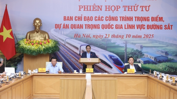 Đẩy mạnh phát triển công nghiệp đường sắt, hiện đại hóa hạ tầng giao thông