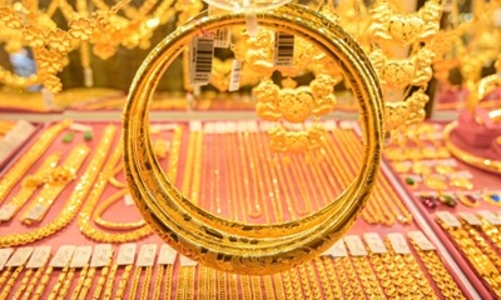 Giá vàng miếng diễn biến trái chiều, giá vàng nhẫn tăng mạnh