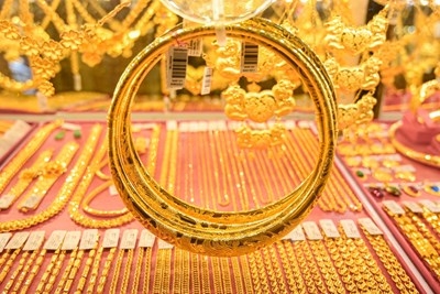 Giá vàng miếng diễn biến trái chiều, giá vàng nhẫn tăng mạnh