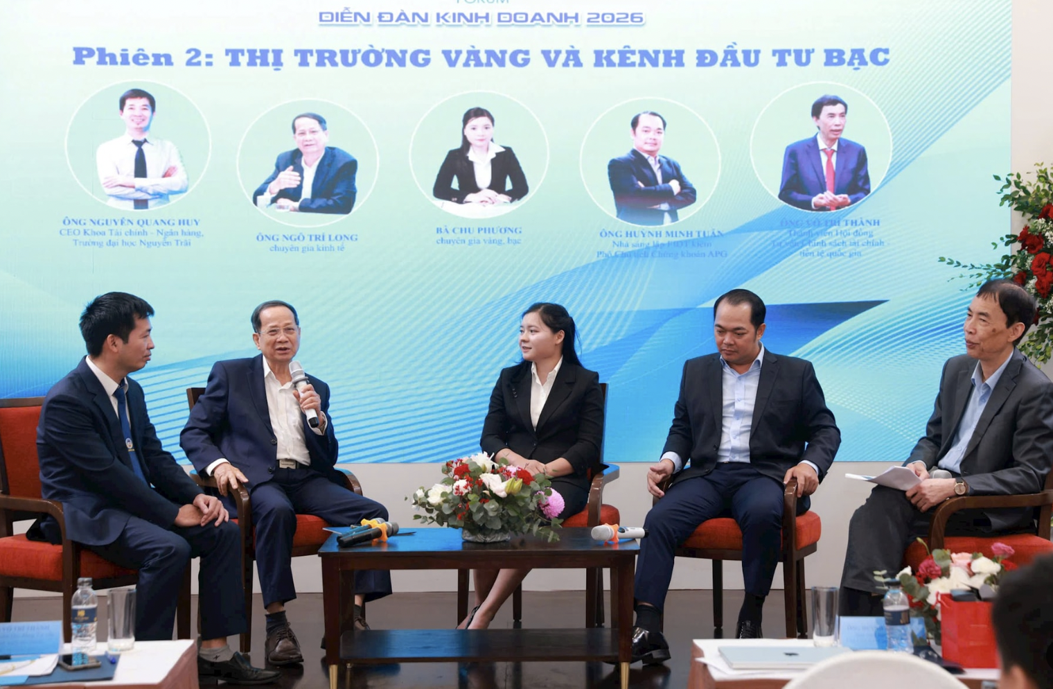 Chuyên gia: Nhu cầu lớn thị trường lại khan hiếm, giá bạc lập đỉnh và biên lợi nhuận còn cao hơn cả vàng - Ảnh 1