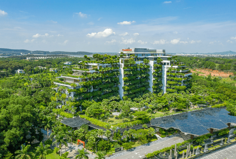 Biểu tượng Forest In The Sky (FITS) tại Flamingo Đại Lải Resort.