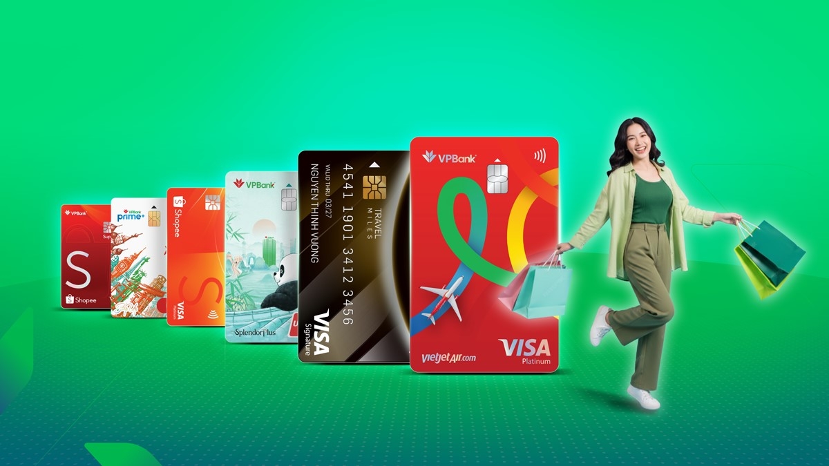 Khách hàng mở thẻ VPBank YOJO (thẻ đồng thương hiệu VPBank - Vietjet Air) được tặng ngay 3.000 SkyPoint (khi chi tiêu từ 3 giao dịch, đạt từ 3.000.000 đồng trong 30 ngày đầu mở thẻ).