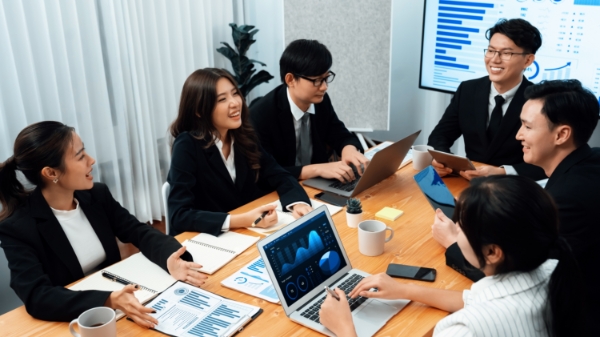 5 dữ liệu cho doanh nghiệp tái định hình phúc lợi và lương thưởng thời AI