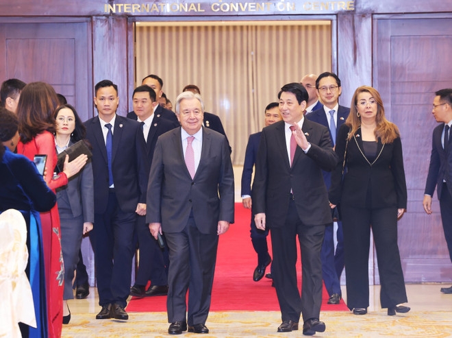 Chủ tịch nước Lương Cường và Tổng Thư ký Liên hợp quốc António Guterres dự tiệc chiêu đãi.&nbsp;