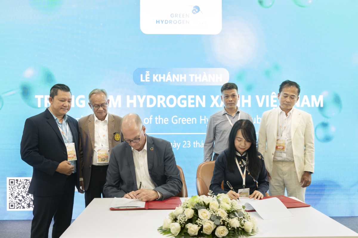 Ký kết MOU giữa Wealth Power Group và Indefol. Ảnh&nbsp; GIZ.