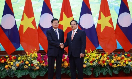 Thủ tướng Phạm Minh Chính hội kiến Chủ tịch nước Lào Thongloun Sisoulith