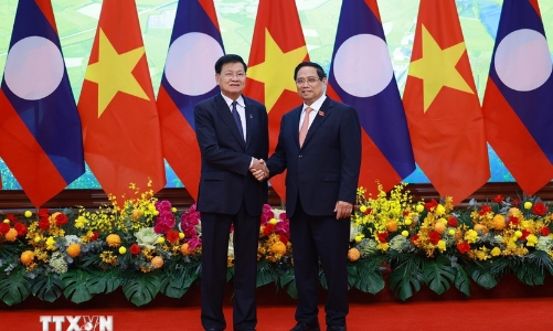 Thủ tướng Phạm Minh Chính hội kiến Chủ tịch nước Lào Thongloun Sisoulith