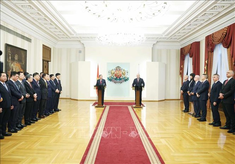 Tổng Bí thư Tô Lâm và Tổng thống Bulgaria Rumen Radev cho biết, Việt Nam - Bulgaria thống nhất thiết lập quan hệ Đối tác Chiến lược. - Ảnh: TTXVN