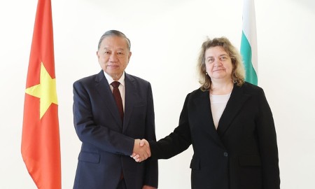 Tổng Bí thư Tô Lâm hội kiến Chủ tịch Quốc hội Bulgaria Natalia Kiselova