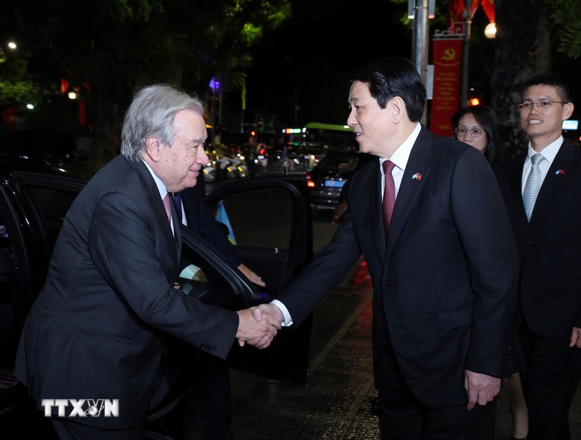 Chủ tịch nước Lương Cường đón Tổng Thư ký Liên hợp quốc António Guterres dự tiệc chiêu đãi. Ảnh: TTXVN.