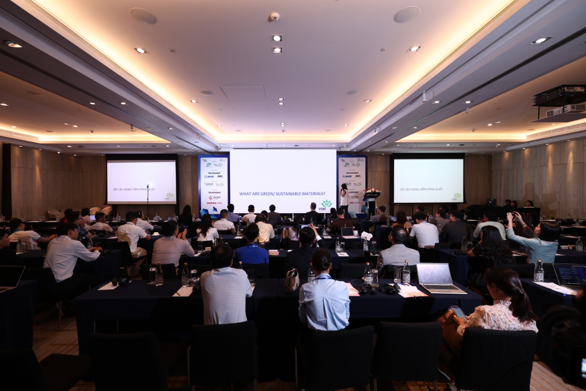 Toàn cảnh hội thảo.