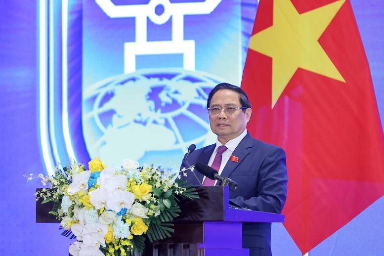 Thủ tướng nhấn mạnh, chống tội phạm mạng là vấn đề không của riêng một quốc gia nào, riêng người nào mà có tính toàn dân, toàn diện, toàn cầu; vì vậy phải đề cao chủ nghĩa đa phương, kêu gọi đoàn kết quốc tế - Ảnh: VGP.&nbsp;