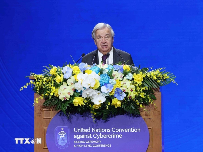 Tổng Thư ký Liên hợp quốc António Guterres phát biểu tại Phiên khai mạc cấp cao Lễ mở ký Công ước Hà Nội. Ảnh: TTXVN
