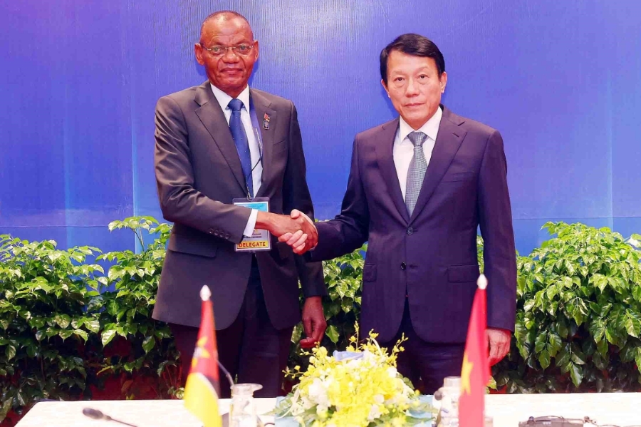 Đại tướng Lương Tam Quang, Bộ trưởng Bộ Công an tiếp Bộ trưởng Bộ Nội vụ Cộng hòa Mozambique Paulo Chachine.