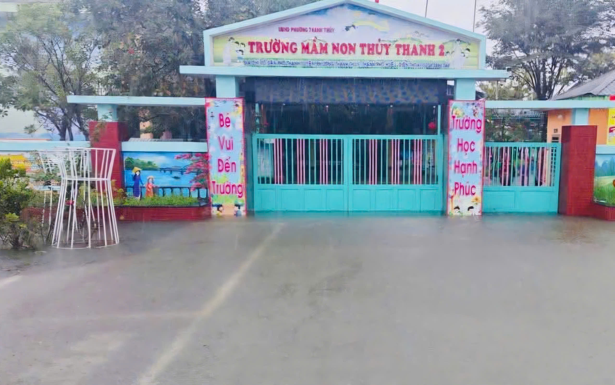 Các phường lân cận như Hương Thủy và Thanh Thủy cũng rà soát, chuẩn bị phương án di dời hàng trăm hộ dân ở vùng thấp trũng, sẵn sàng sơ tán khi mực nước tiếp tục dâng.