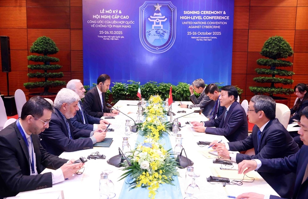 Đại tướng Lương Tam Quang, Bộ trưởng Bộ Công an tiếp xã giao ngài Vahid Jalalzadeh, Thứ trưởng Bộ Ngoại giao phụ trách lãnh sự, quốc hội, vấn đề người của Iran.