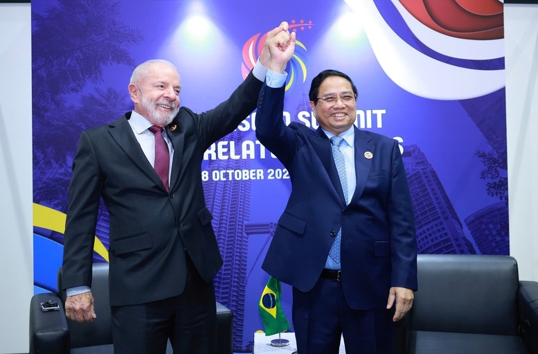 Thủ tướng Phạm Minh Chính gặp Tổng thống Brasil Lula da Silva - Ảnh: VGP