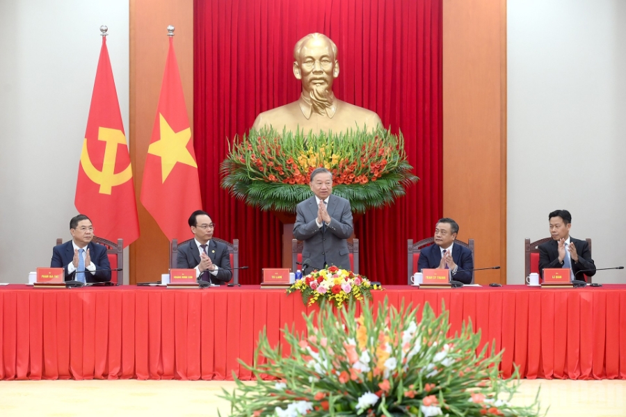 Tổng Bí thư Tô Lâm chủ trì cuộc tiếp các đại biểu tham dự hội thảo quốc tế Việt Nam học lần thứ 7﻿. Ảnh: Nhân Dân