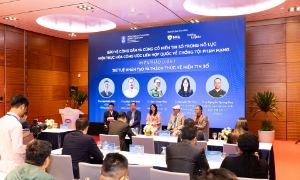 Ông Ngô Tuấn Anh (thứ hai từ trái qua) tại Tọa đàm “Bảo vệ công dân và củng cố niềm tin số trong nỗ lực hiện thực hóa Công ước Hà Nội”