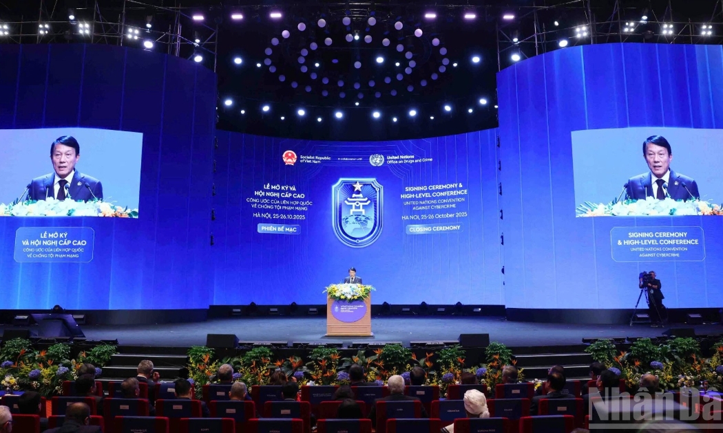 Bộ trưởng Công an Lương Tam Quang phát biểu bế mạc Lễ mở ký Công ước Hà Nội. Ảnh: Nhân Dân