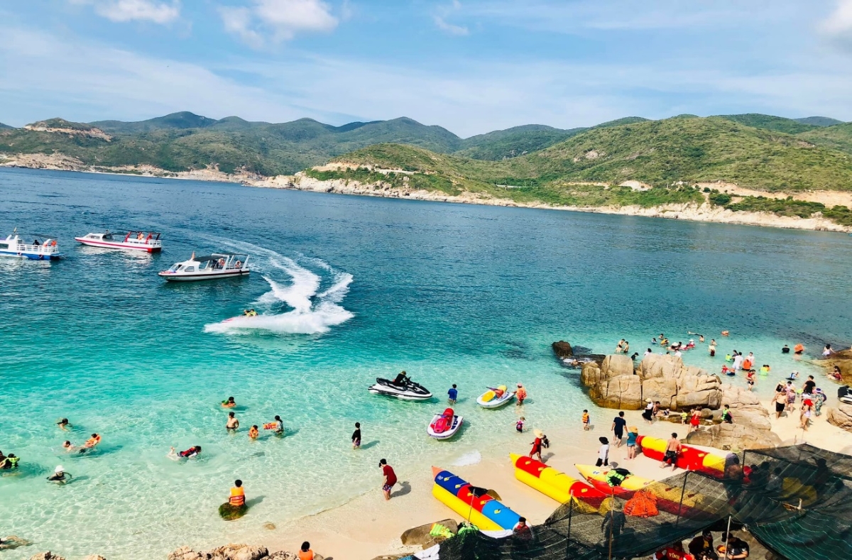 Mục tiêu đón 15 triệu lượt khách năm 2025 của Khánh Hòa là hoàn toàn khả thi.