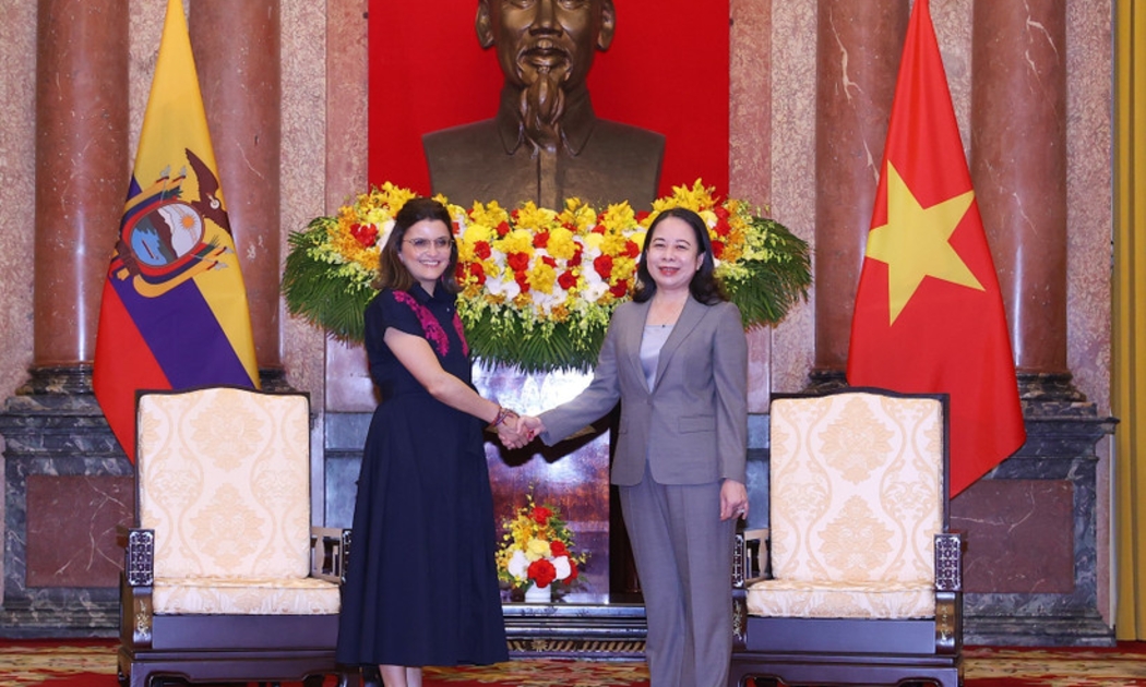 Phó Chủ tịch nước Võ Thị Ánh Xuân hội kiến Phó Tổng thống Ecuador Maria Jose Pinto Gonzalez Artigas. Ảnh: TTXVN