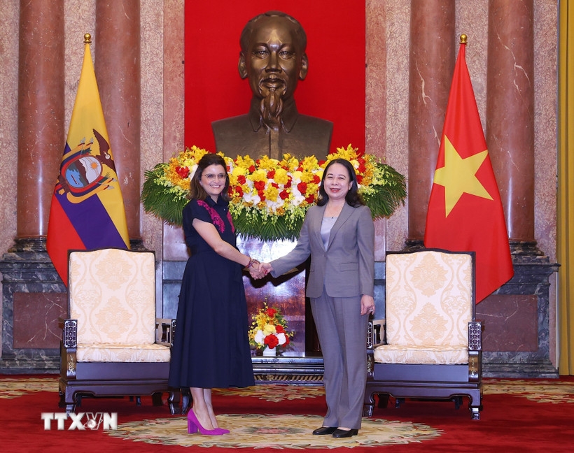 Phó Chủ tịch nước Võ Thị Ánh Xuân hội kiến Phó Tổng thống Ecuador Maria Jose Pinto Gonzalez Artigas. Ảnh: TTXVN