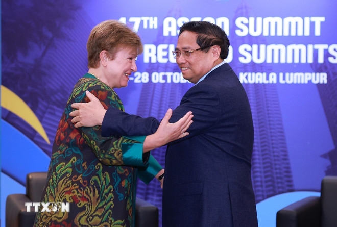 Thủ tướng Phạm Minh Chính gặp Tổng Giám đốc Quỹ Tiền tệ Quốc tế (IMF) Kristalina Georgieva. Ảnh: TTXVN.