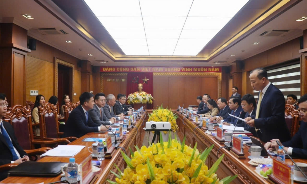 Lãnh đạo tỉnh tiếp và làm việc với đoàn công tác Tập đoàn Xây dựng Thái Bình Dương.