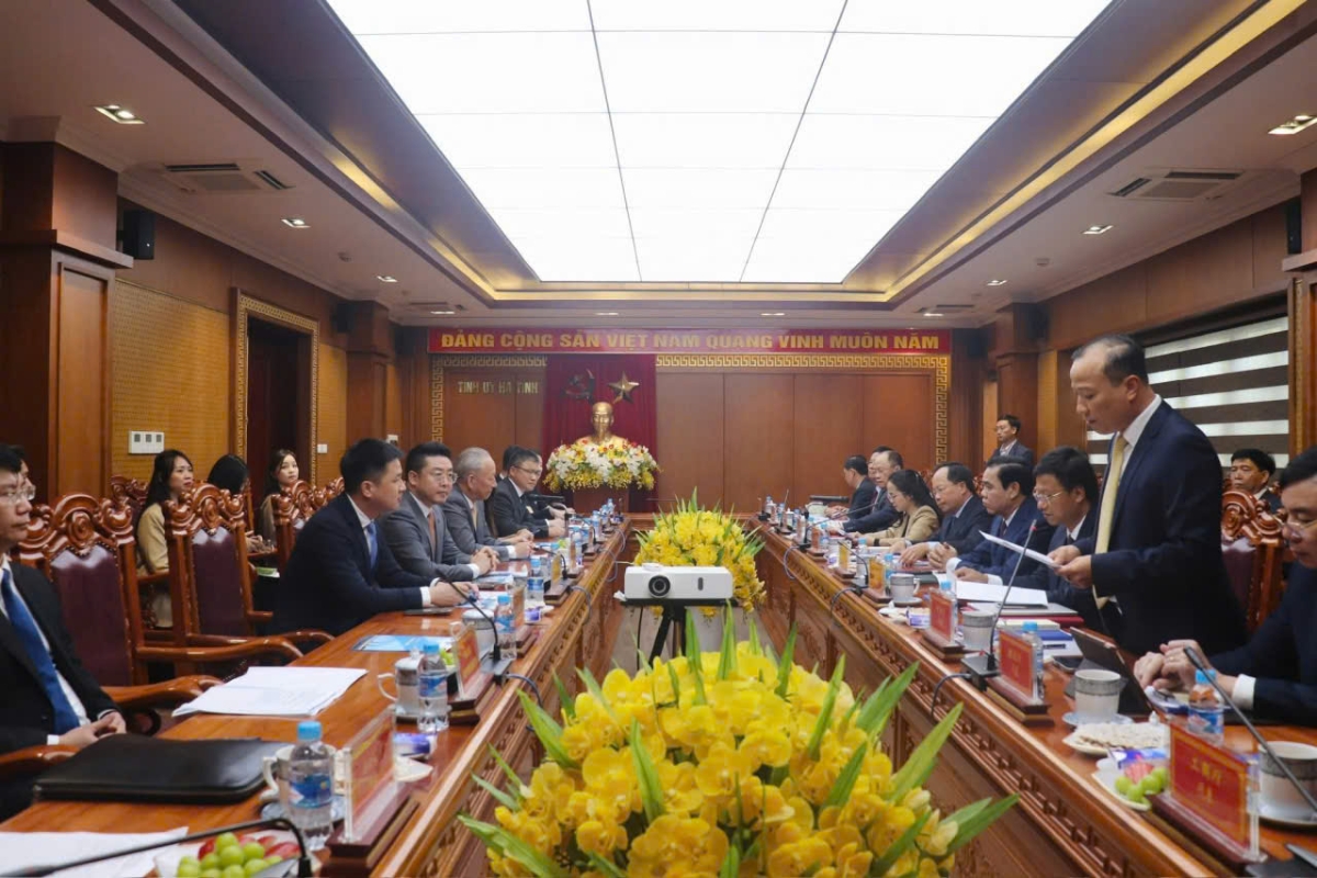 Lãnh đạo tỉnh tiếp và làm việc với đoàn công tác Tập đoàn Xây dựng Thái Bình Dương.