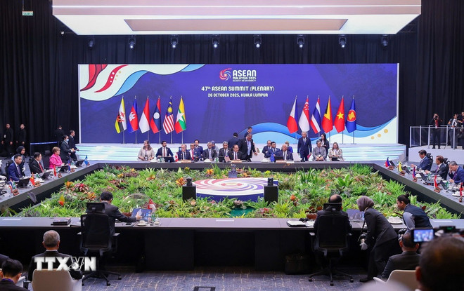 Toàn cảnh Phiên toàn thể Hội nghị Cấp cao ASEAN lần thứ 47 và Lễ trao Nghị định thư thứ hai sửa đổi Hiệp định Thương mại Hàng hóa ASEAN (ATIGA). Ảnh: TTXVN.