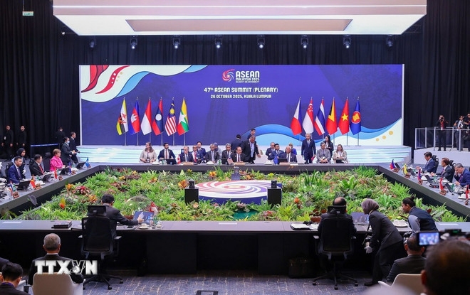 Toàn cảnh Phiên toàn thể Hội nghị Cấp cao ASEAN lần thứ 47 và Lễ trao Nghị định thư thứ hai sửa đổi Hiệp định Thương mại Hàng hóa ASEAN (ATIGA). Ảnh: TTXVN.