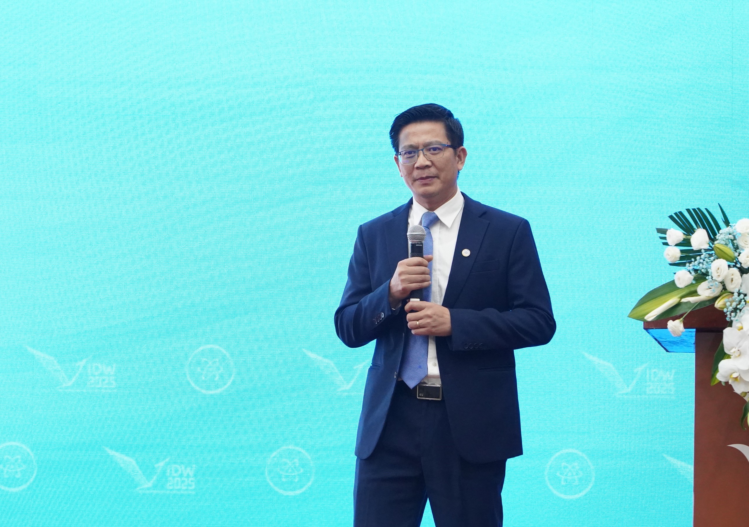 Ông Lê Văn Tuấn, Cục trưởng Cục Tần số vô tuyến điện, Việt Nam triển khai Nghị quyết 193 của Quốc hội, hỗ trợ 15% chi phí thiết bị cho doanh nghiệp viễn thông, hướng tới mục tiêu phủ sóng 5G đến 90% dân số vào năm 2025.