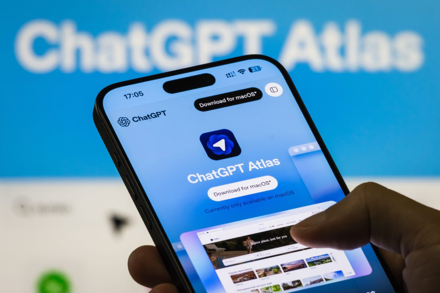 Mặc dù có nhiều tiện ích hơn cho người dùng, các trình duyệt AI hiện nay tiềm ẩn những rủi ro bảo mật mới. Ảnh: Cheng Xin/Getty Images