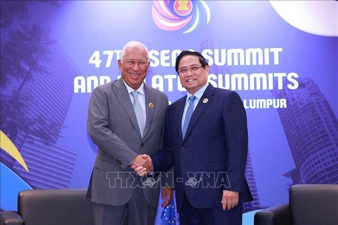 Thủ tướng Chính phủ Phạm Minh Chính và Chủ tịch Hội đồng Châu Âu Antonio Costa. Ảnh: TTXVN.