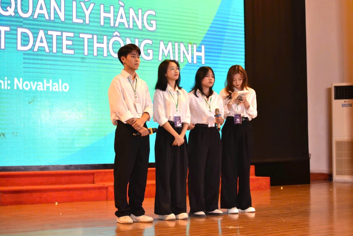 Các đội thi đã thể hiện phong cách chuyên nghiệp, khả năng làm việc nhóm và tư duy chiến lược vững vàng.