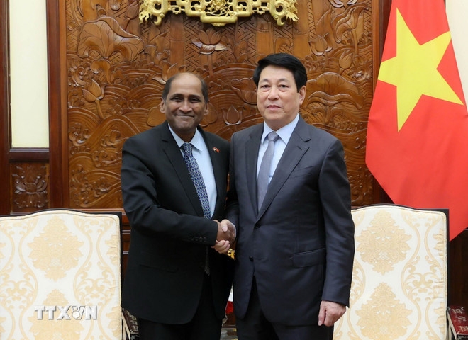 Chủ tịch nước Lương Cường tiếp Đại sứ Singapore Jaya Ratnam. Ảnh: TTXVN