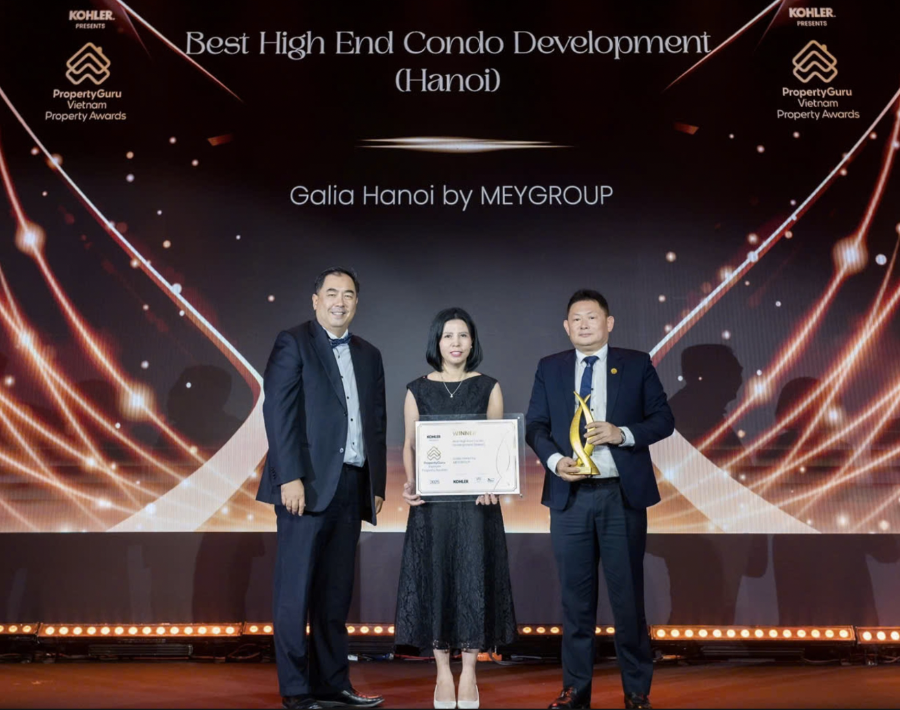 Tân Á Đại Thành nhận giải thưởng Best High-end Condo Development (Hanoi) tại PropertyGuru 2025.