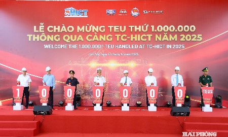 Cảng container Quốc tế Tân cảng Hải Phòng đón Teu container thứ 1 triệu