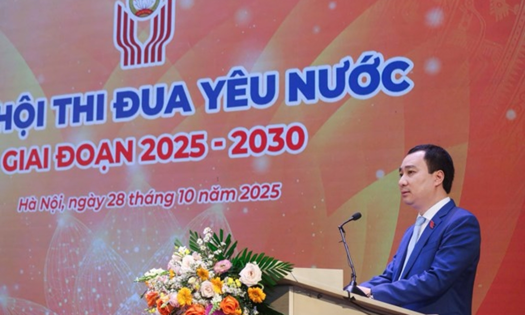 Ông Vũ Văn Tiến, Ủy viên Đoàn Chủ tịch, Trưởng Ban Tuyên giáo Cơ quan Ủy ban Trung ương Mặt trận Tổ quốc Việt Nam trình bày tham luận tại Đại hội. Ảnh: Mặt trận.