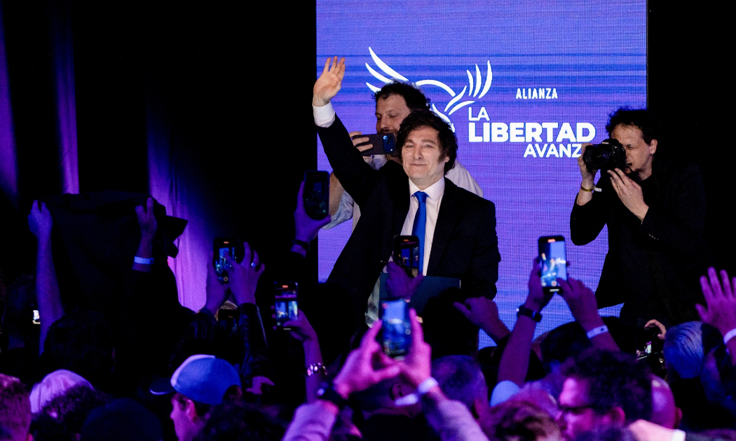 Thị trường tài chính Argentina bùng nổ sau chiến thắng bầu cử của Tổng thống Milei