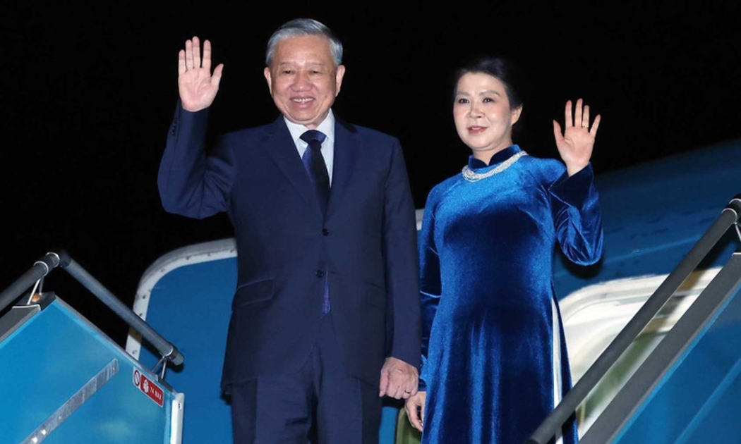 Tổng Bí thư Tô Lâm và Phu nhân rời Hà Nội, lên đường thăm chính thức Liên hiệp Vương quốc Anh và Bắc Ireland. Ảnh: TTXVN