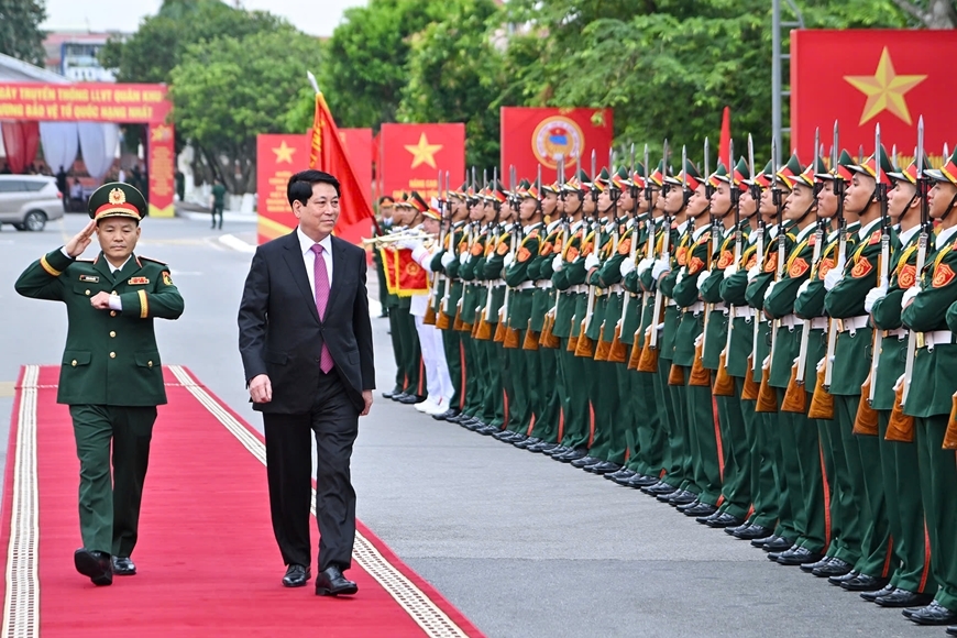 Chủ tịch nước Lương Cường dự Lễ kỷ niệm 80 năm Ngày truyền thống Lực lượng vũ trang Quân khu 3. Ảnh: QĐND